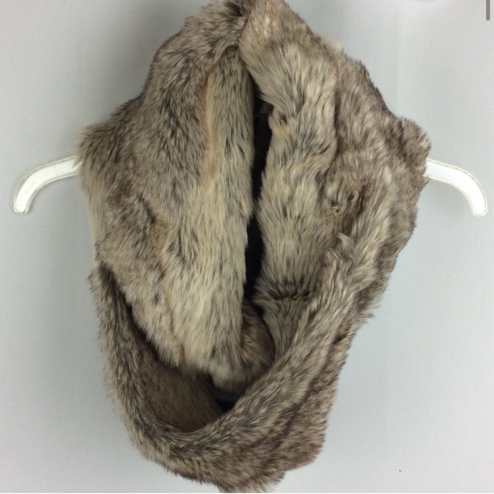 Black Rivet Multi-Color Neutral Faux-Fur Scarf